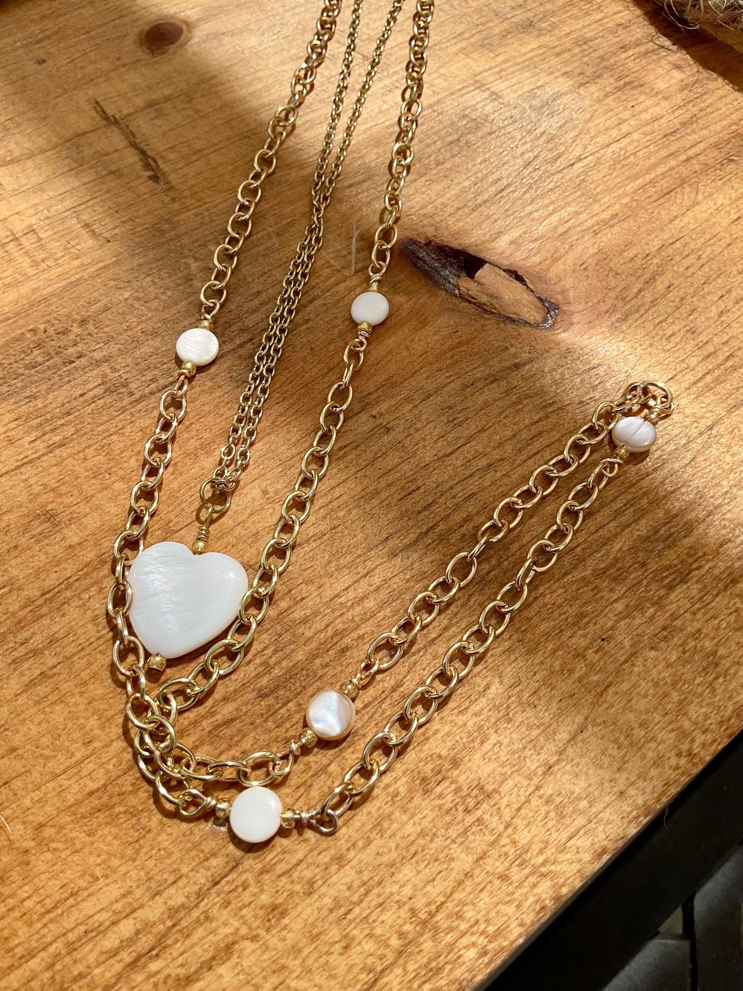 MOTHER OF PEARL SHELL HEART PENDANT DOUBLE LAYERED NECKLACE