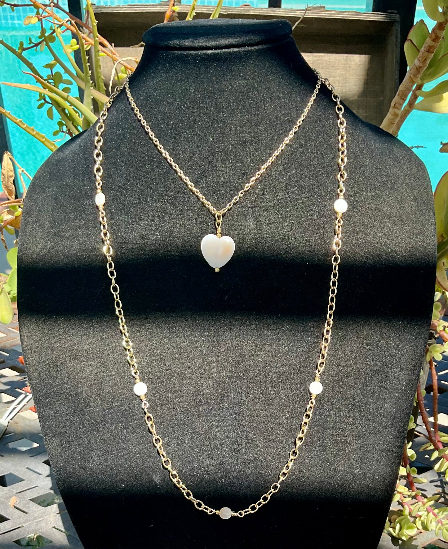 MOTHER OF PEARL SHELL HEART PENDANT DOUBLE LAYERED NECKLACE