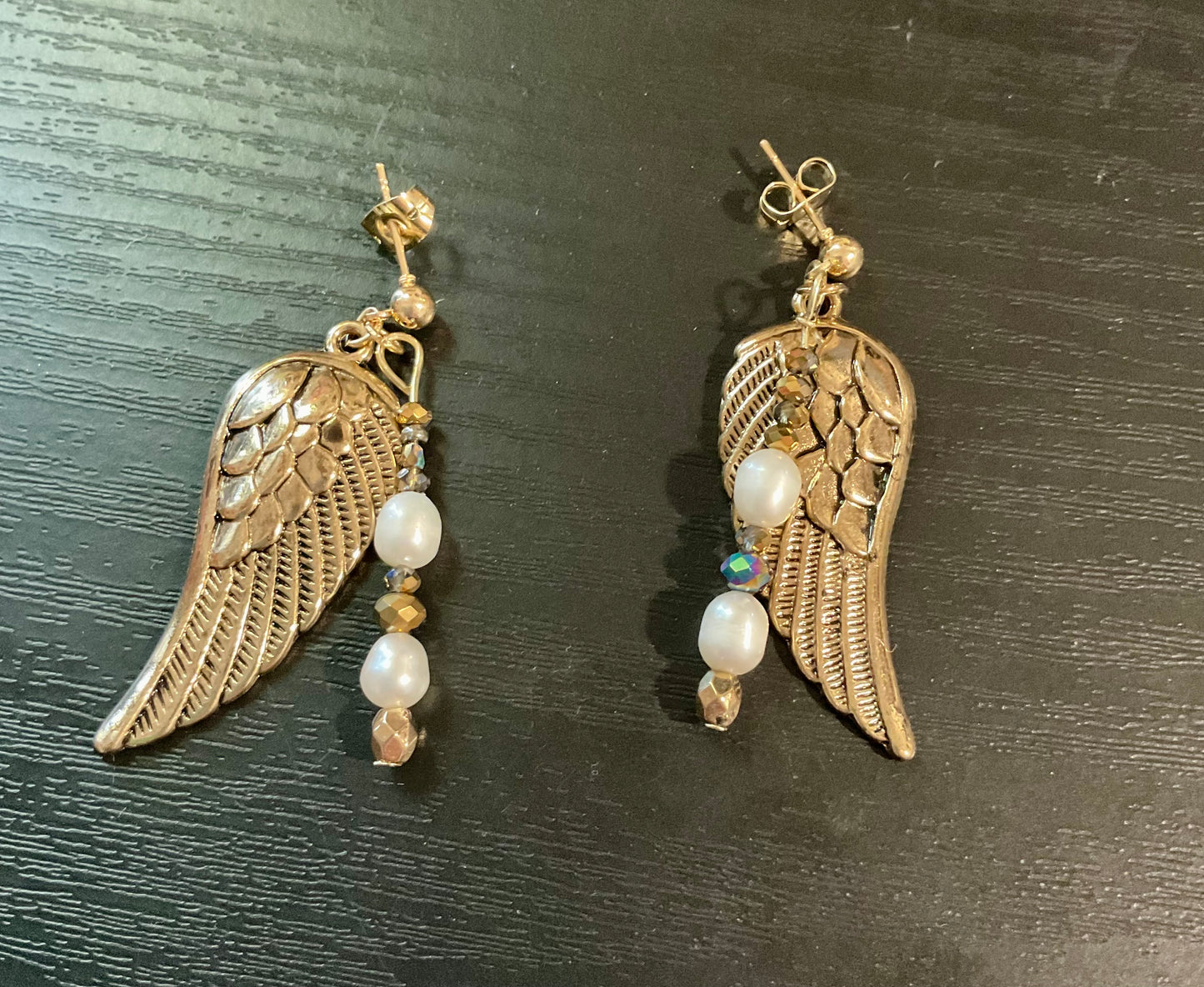 ANGEL EARWINGS WITH PEARLS OF DANGLE