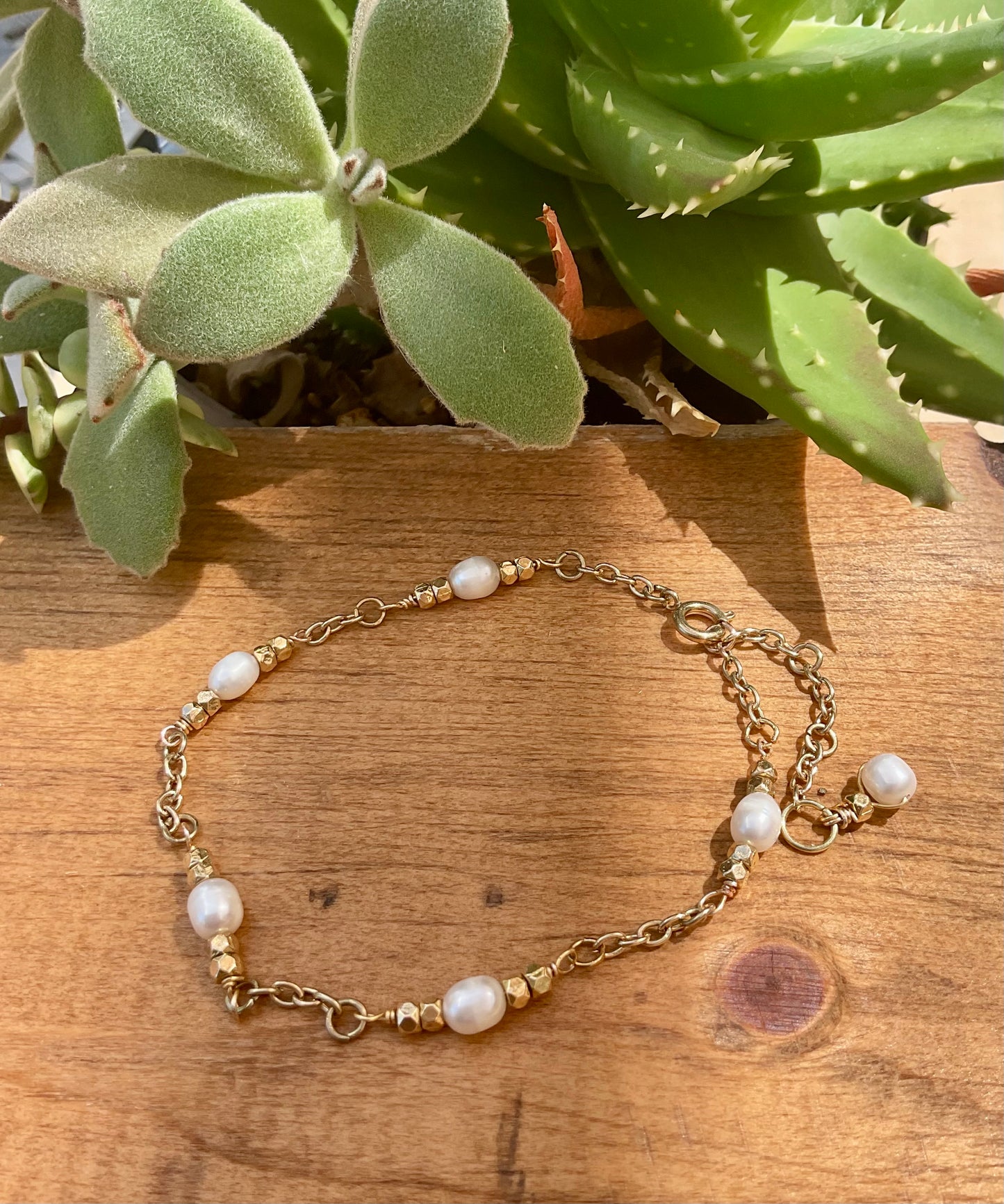 GOLD FRESHWATER PEARL LINK BRACELET