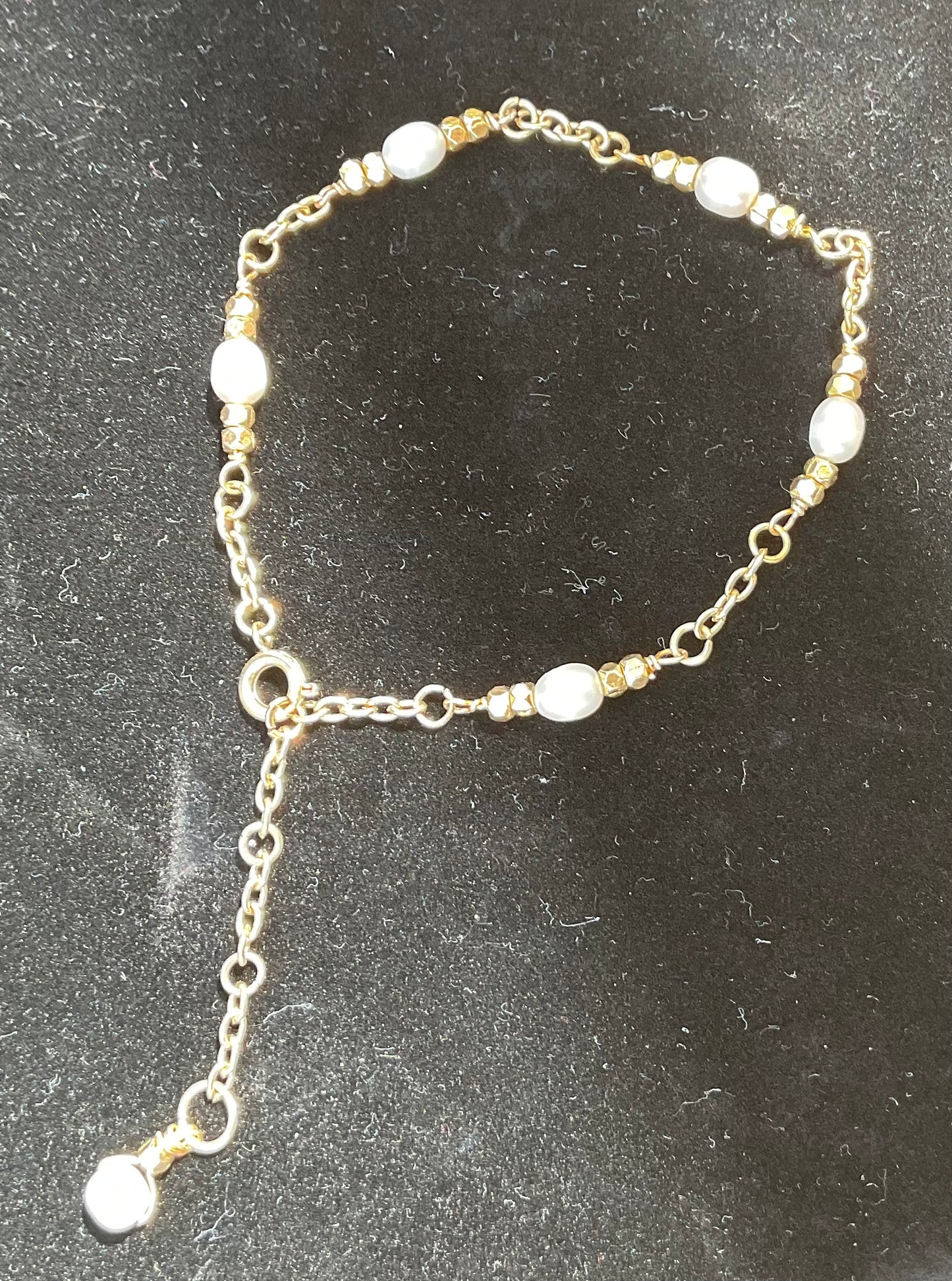 GOLD FRESHWATER PEARL LINK BRACELET